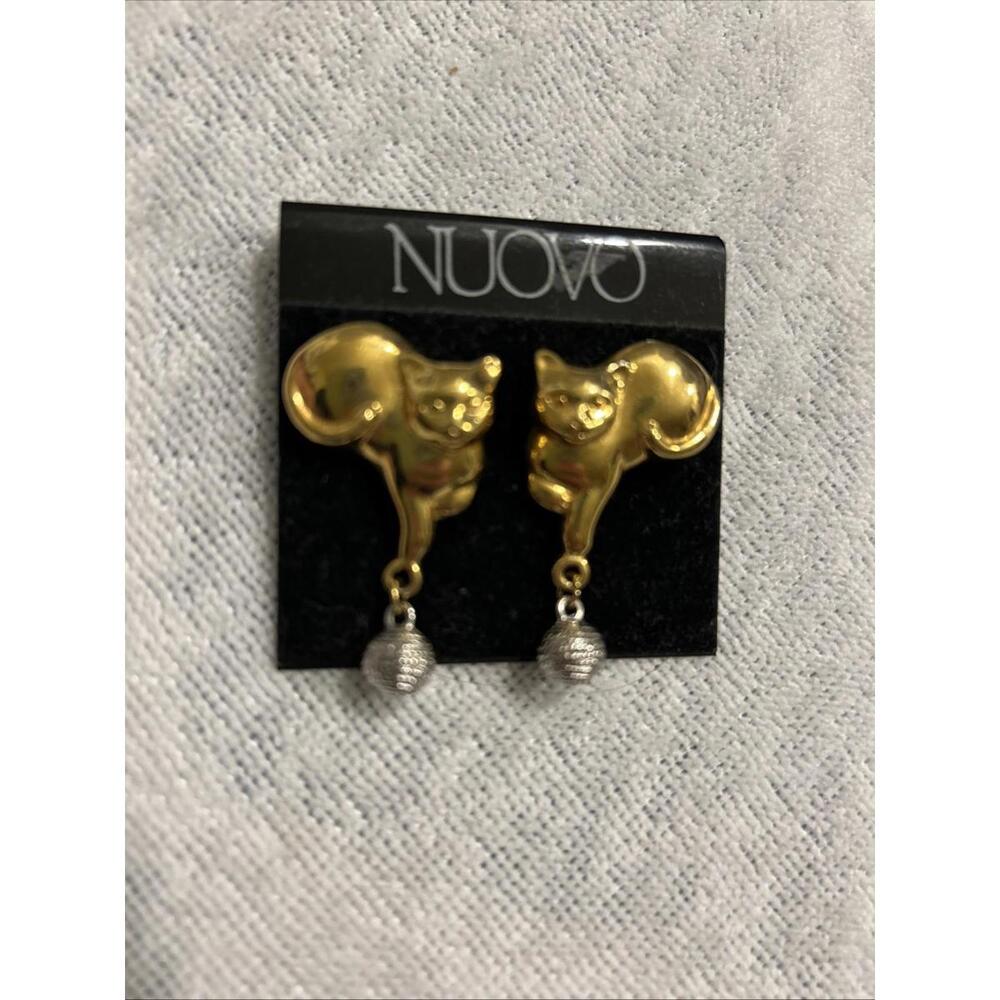 Nuovo Cat & Yarn Gold & Silver Tone Post Earrings , Costume, 1.5” NEW